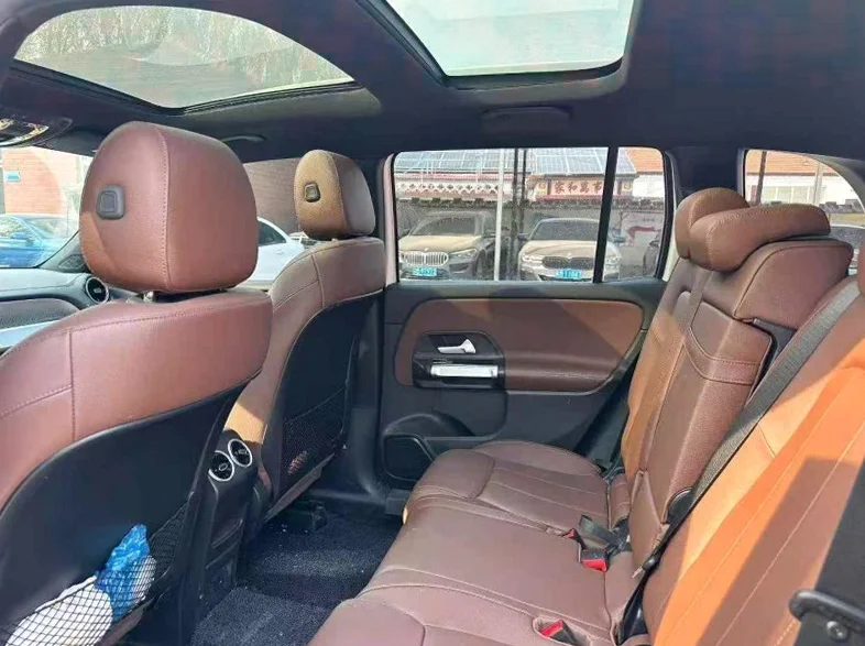 奔驰GLB 后面外观二