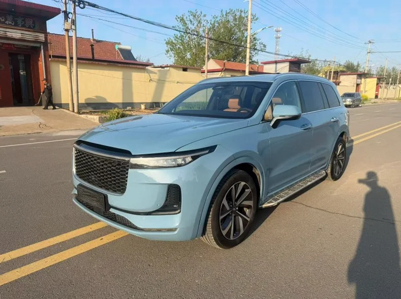 理想ONE 内饰前排