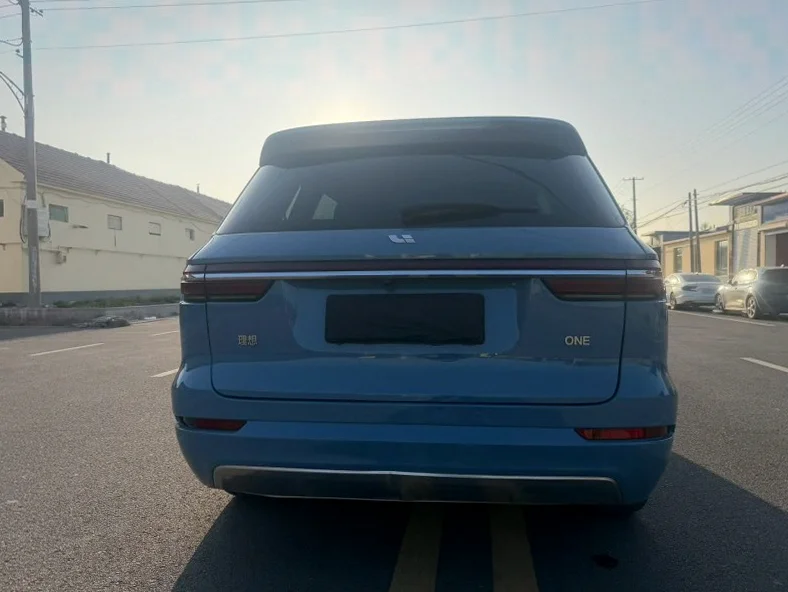 理想ONE 内饰后排