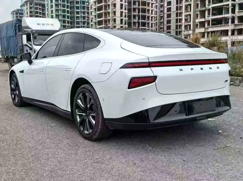 小鹏汽车p7 内饰后排