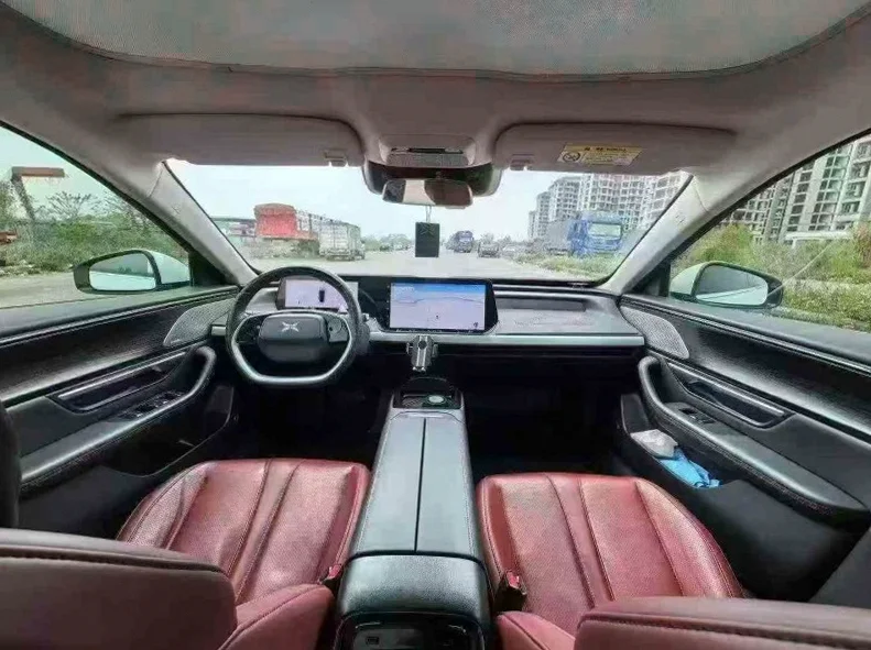 小鹏汽车p7 后面外观一