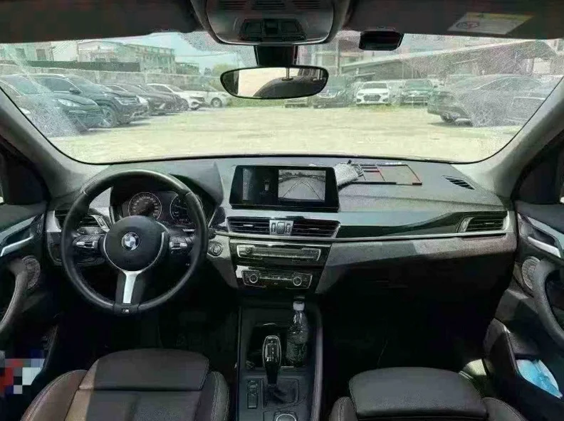 X1宝马 后面外观一