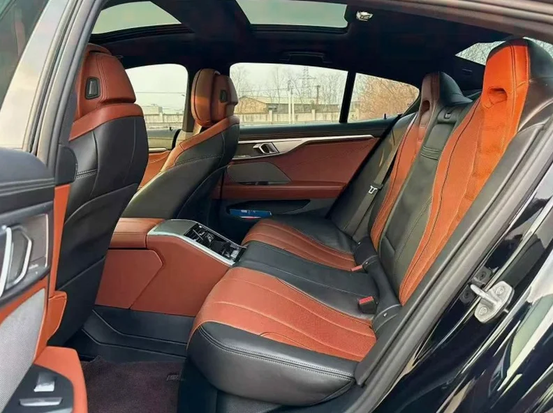 宝马8系 后面外观二