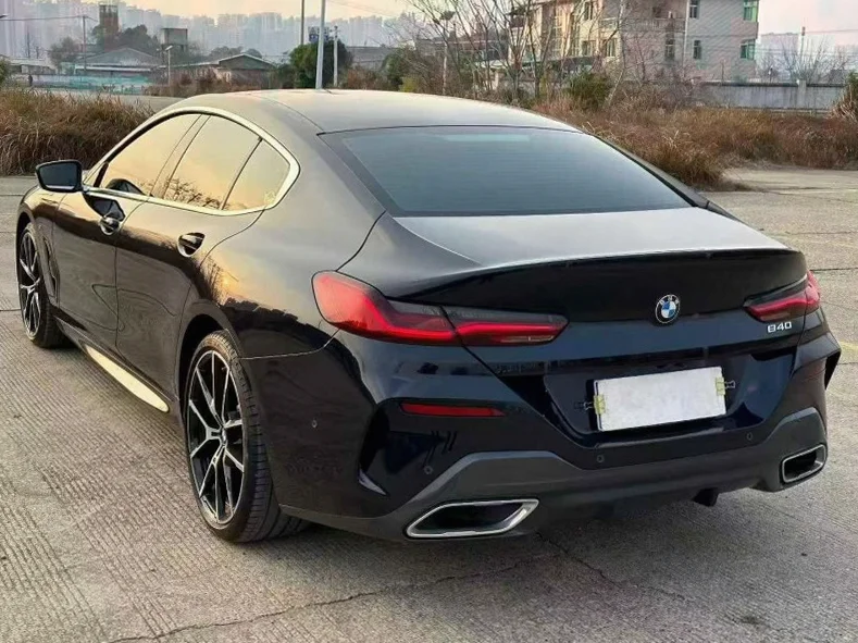 宝马8系 内饰后排