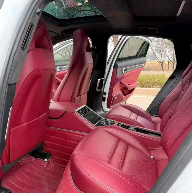 保时捷帕拉梅拉 后面外观三