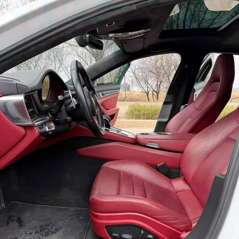 保时捷帕拉梅拉 后面外观一