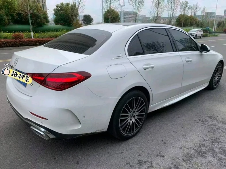 奔驰C 后面外观二