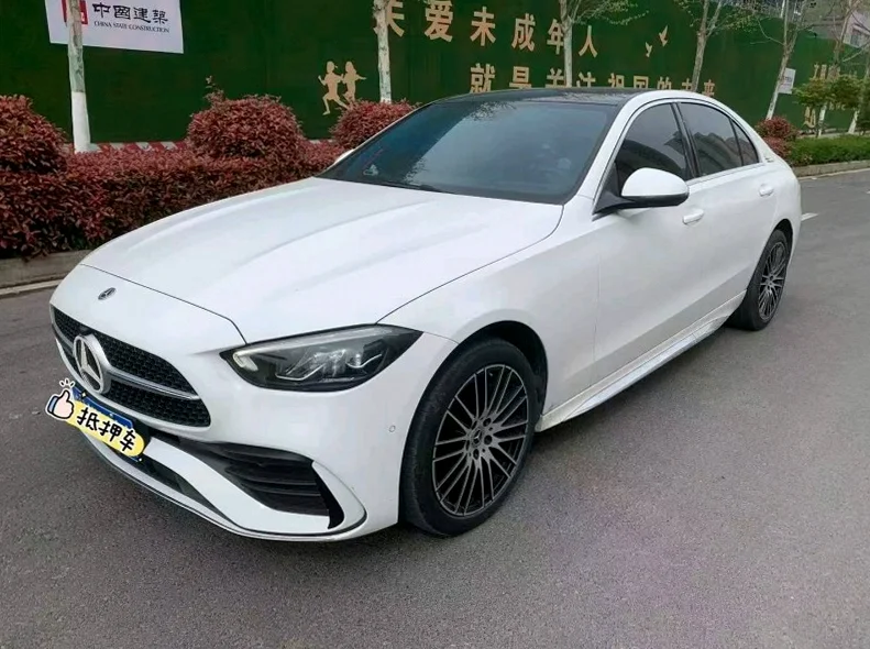 奔驰C 正面外观二