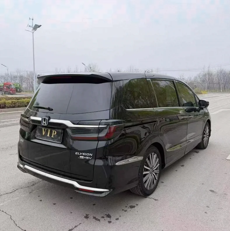 本田艾力绅 内饰前排