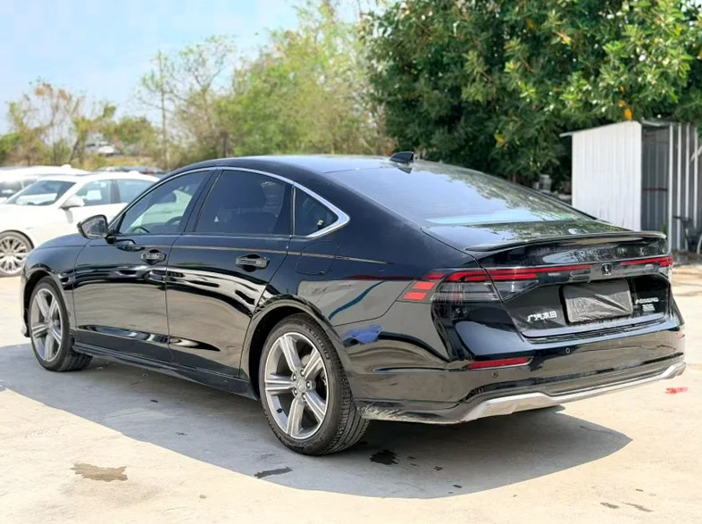 本田雅阁 驾驶室