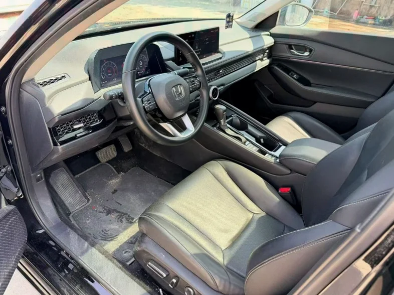 本田雅阁 正面外观三