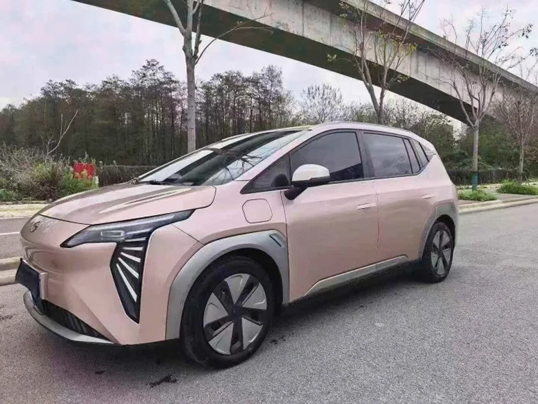 传祺埃安Y 正面外观二