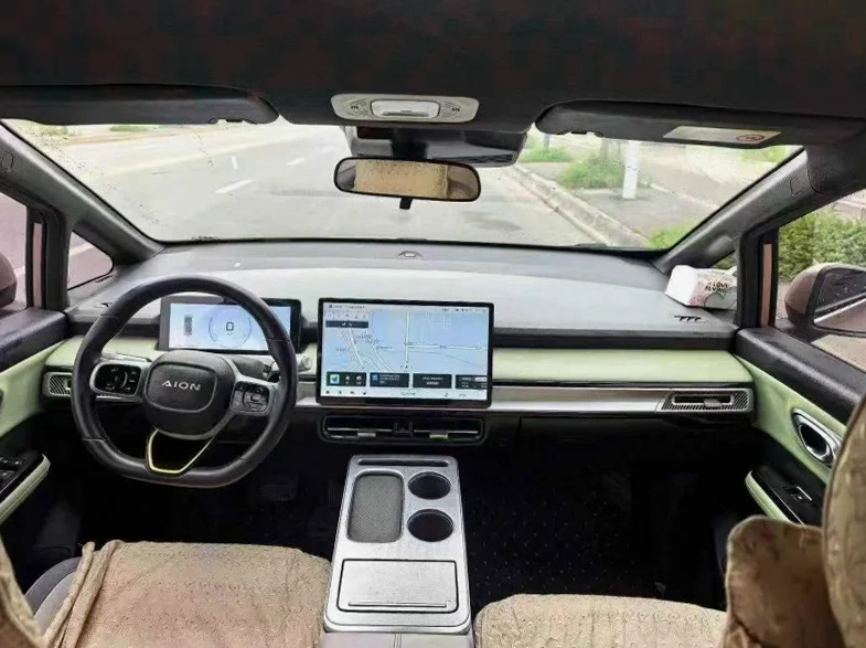 传祺埃安Y 内饰前排