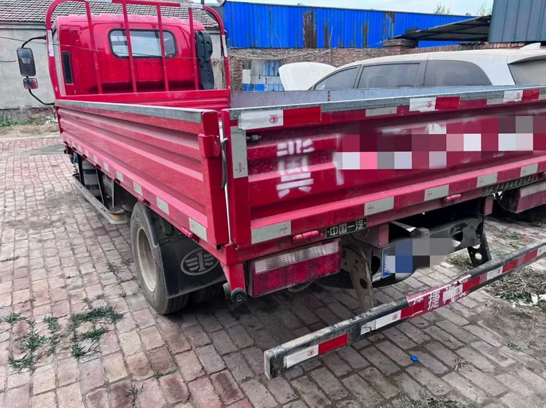 解放卡车 正面外观三