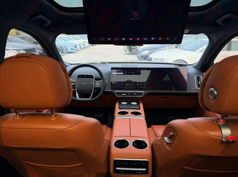 理想L8 后面外观一