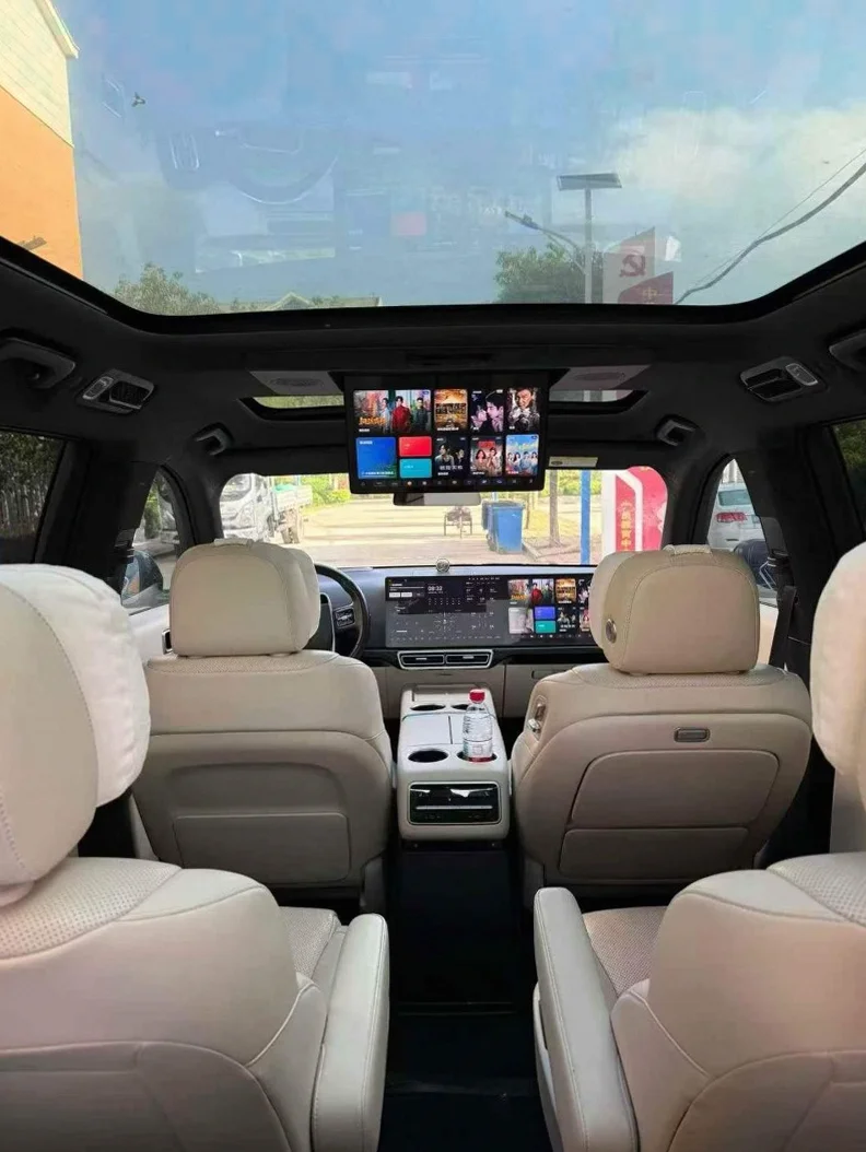 理想L9 后面外观一