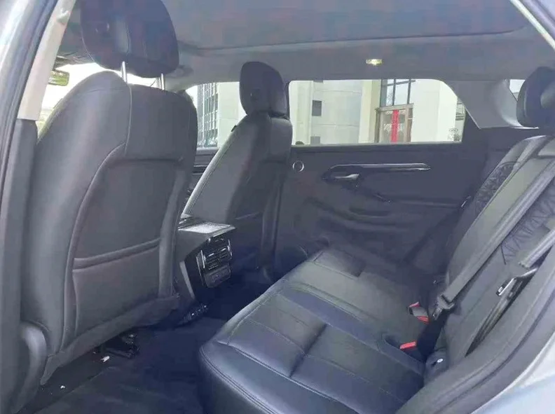 路虎极光 后面外观三