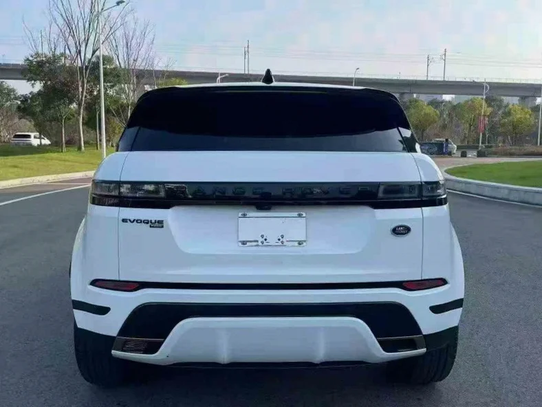 路虎极光 驾驶室