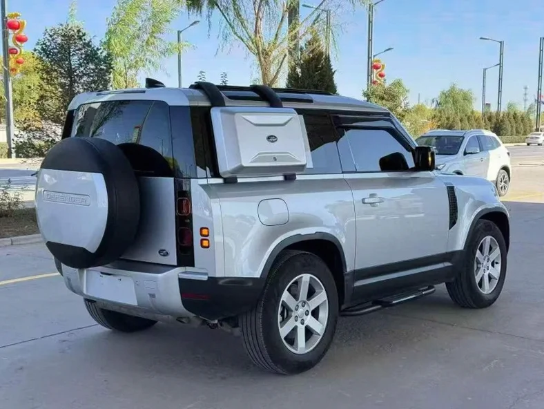 路虎卫士 内饰后排