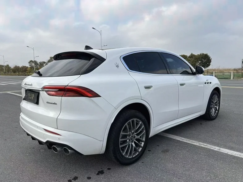 玛莎拉蒂Grecale格雷嘉 内饰后排