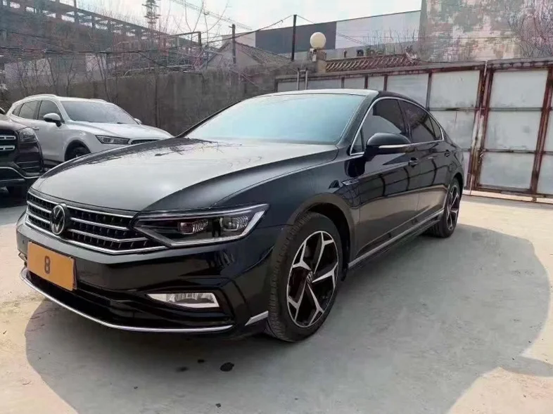 大众迈腾 正面外观三