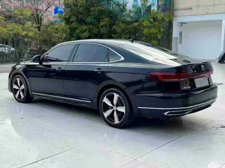 大众帕萨特 内饰前排