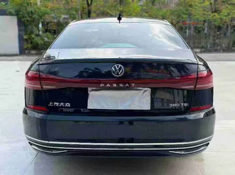 大众帕萨特 内饰后排