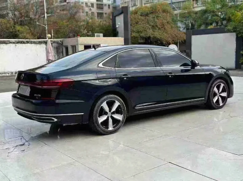 大众帕萨特 驾驶室