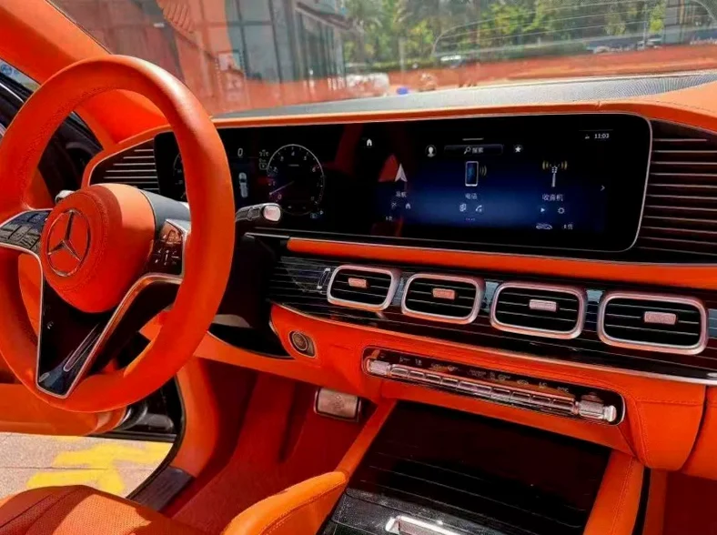 奔驰GLS 正面外观二