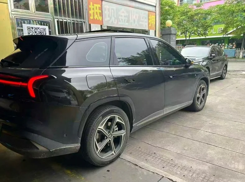 哪吒L 后面外观三