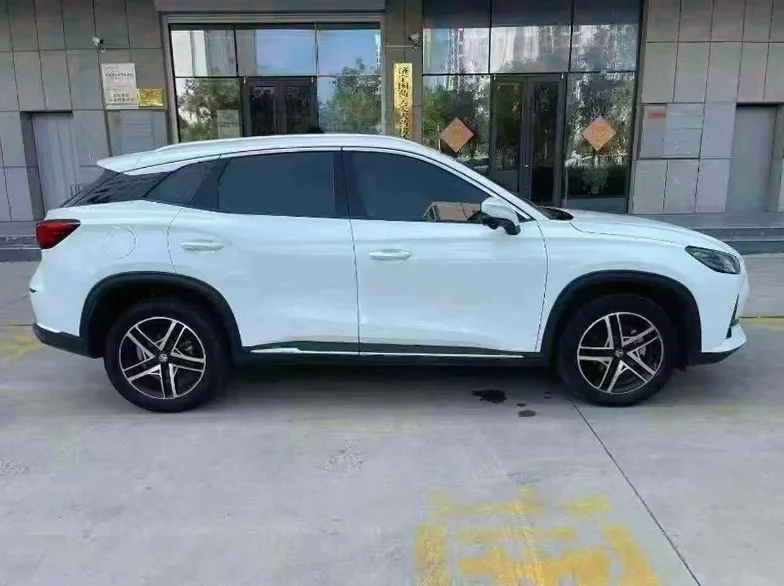 名爵ONE 内饰前排