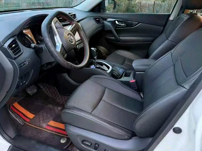 日产奇骏 后面外观一