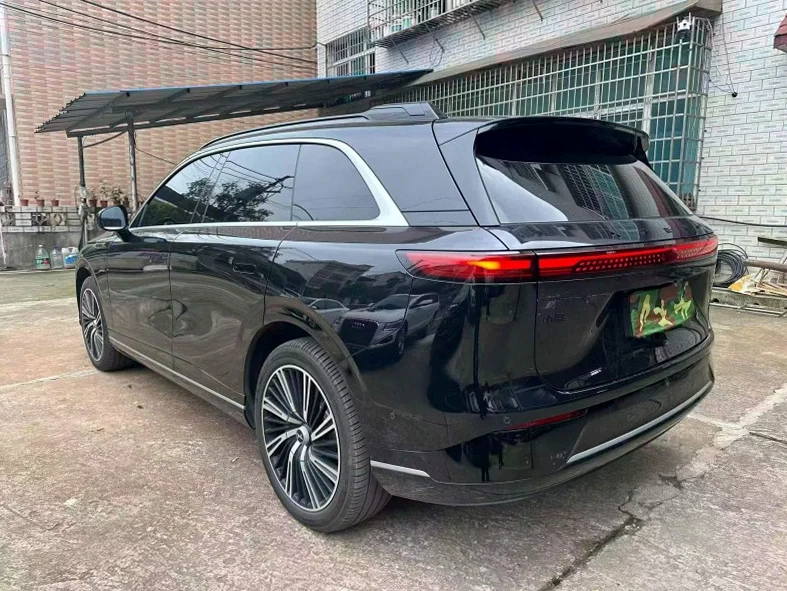 小鹏汽车G9 内饰后排