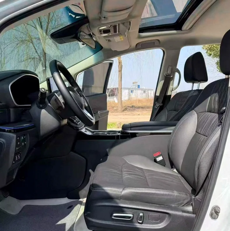 本田艾力绅 后面外观一