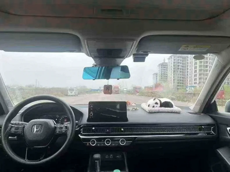 本田思域 后面外观一