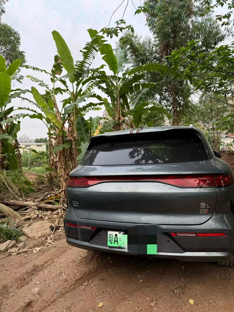 比亚迪唐 正面外观二