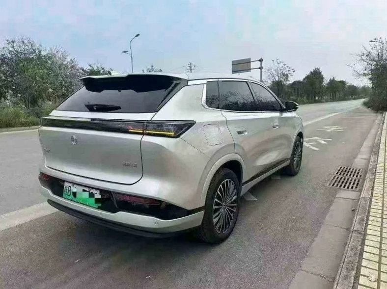 风神东风 后面外观三