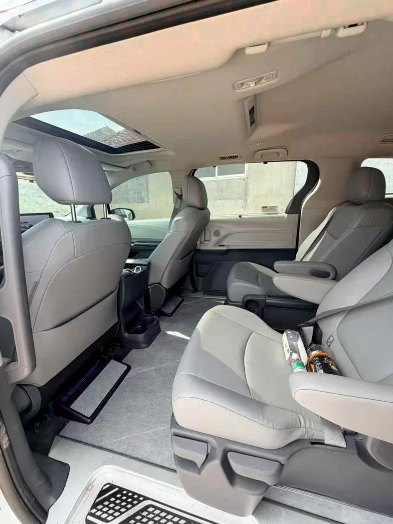 丰田格瑞维亚 后面外观三