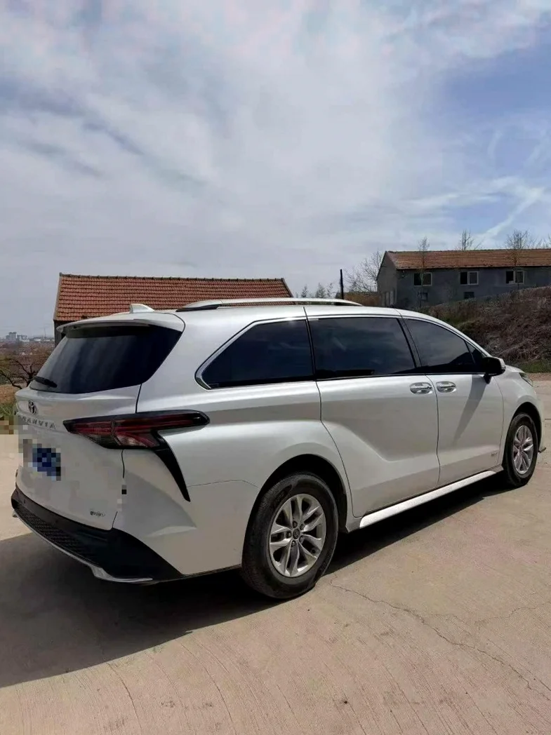 丰田格瑞维亚 驾驶室