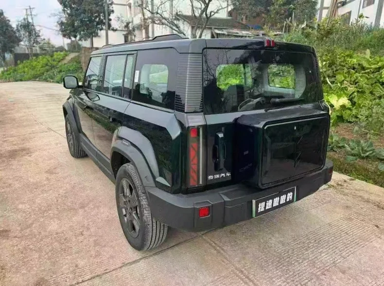 奇瑞ICAR 内饰前排