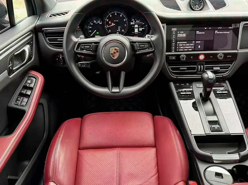 保时捷Macan 后面外观二