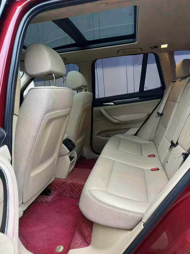 宝马X3 后面外观二