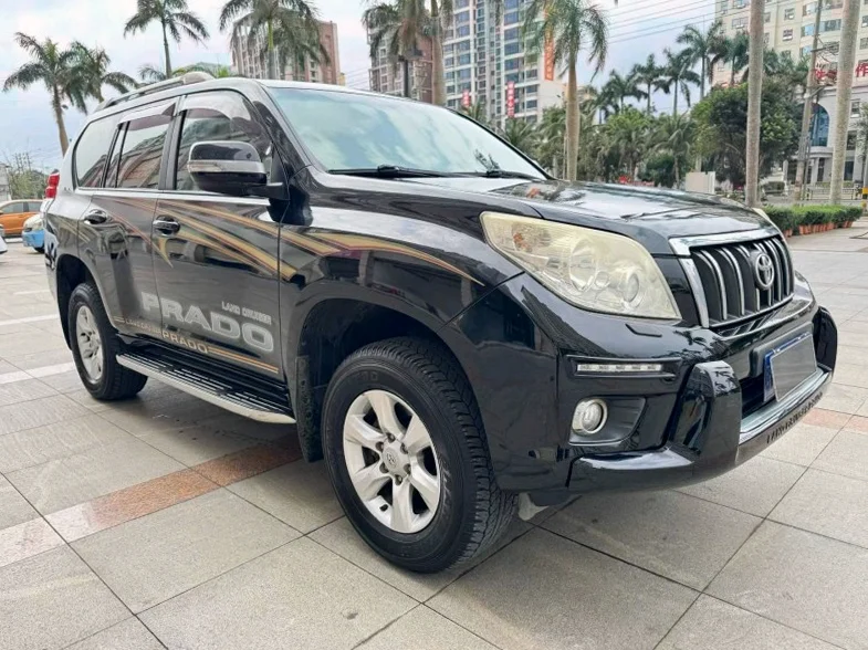 丰田普拉多 正面外观二