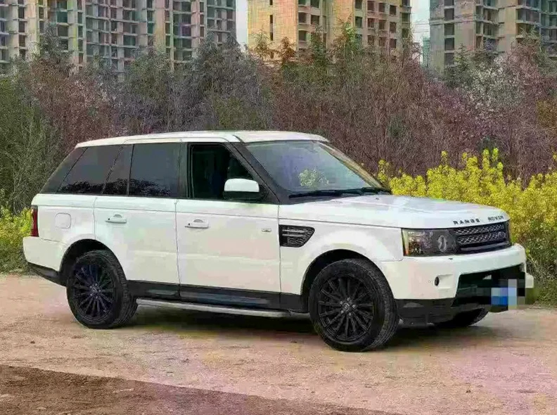 路虎揽胜运动 正面外观三