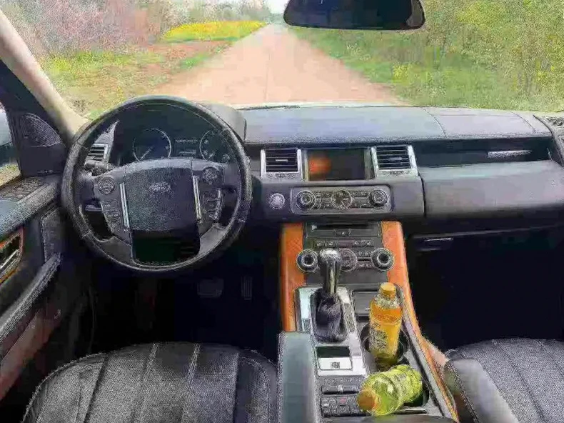 路虎揽胜运动 内饰前排