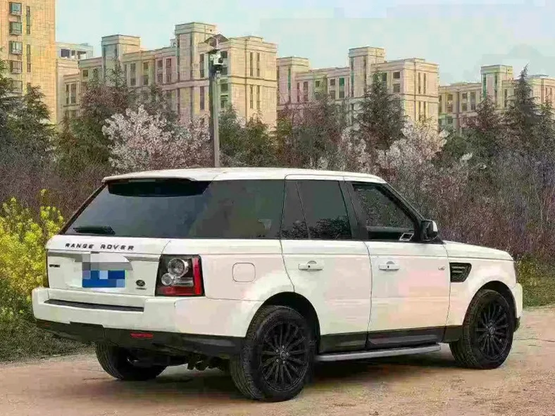 路虎揽胜运动 后面外观二