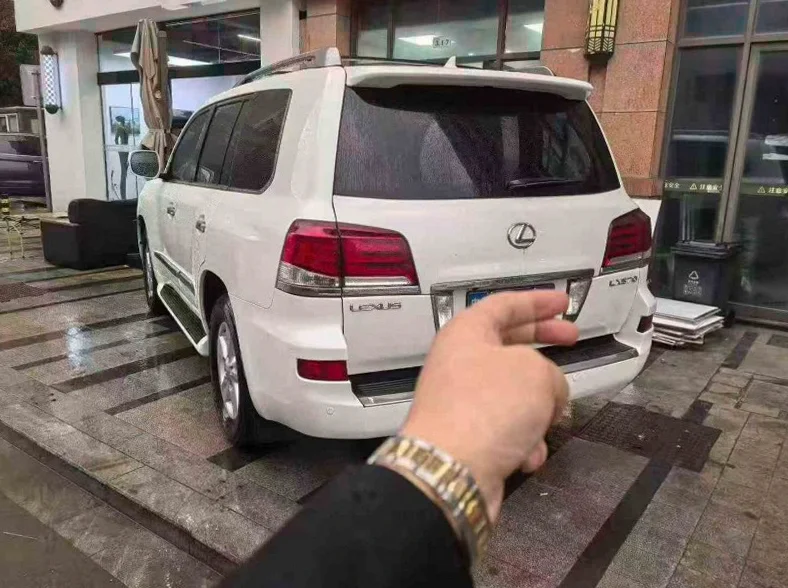 雷克萨斯LX 内饰前排