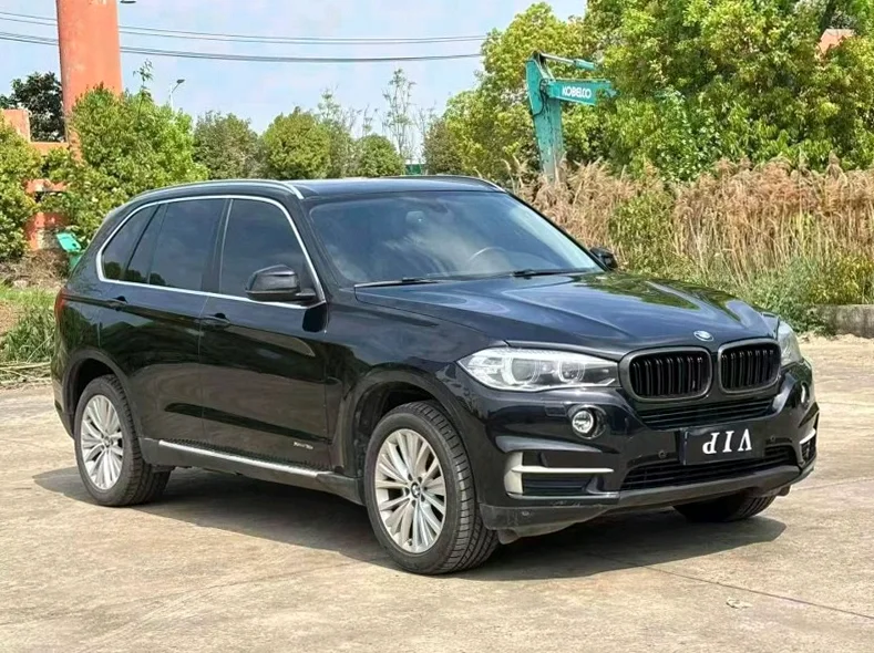 宝马X5 正面外观二