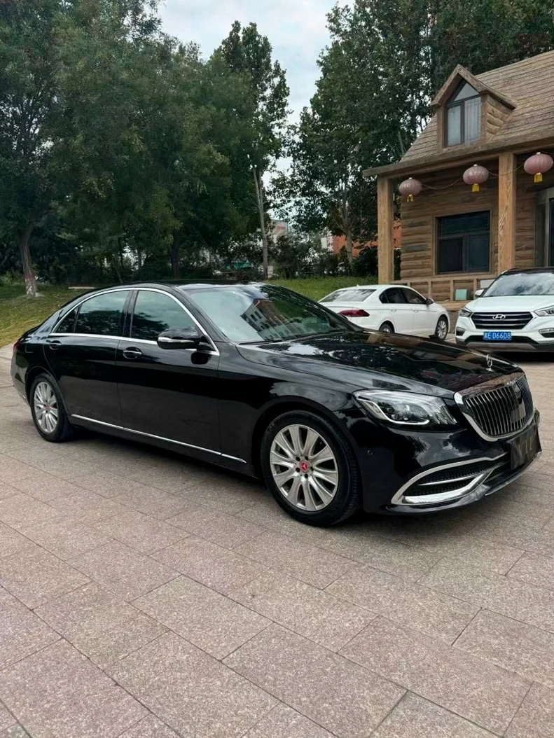 奔驰S 正面外观三