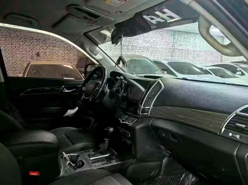 哈弗H9 后面外观一